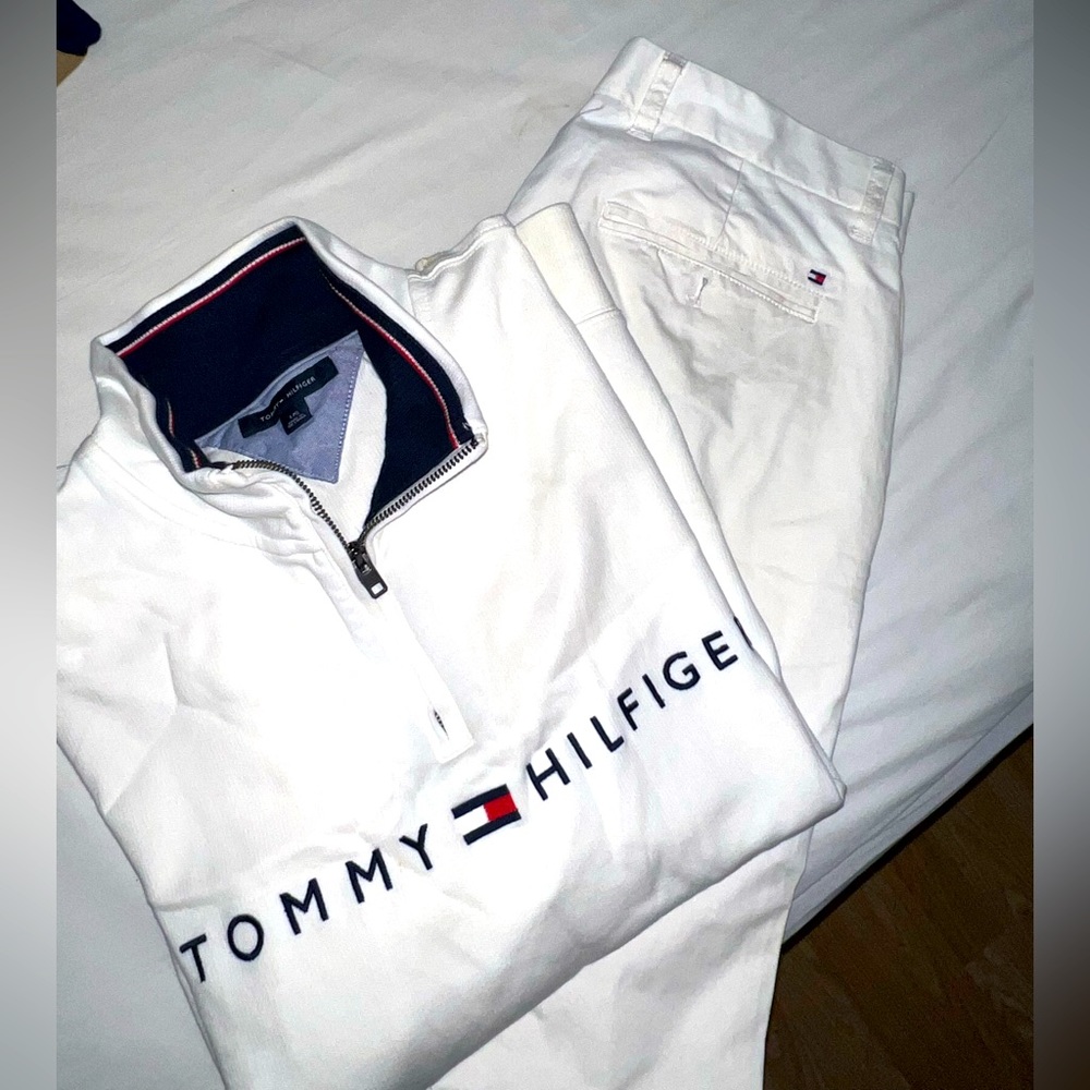 Como nueva esta esta ropa solo se uso el suéter y no el pantalón